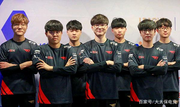 射出两支球 射出两支球